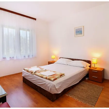 Apartment Zdravko B1 Fuer 5 Personen By Interhome *