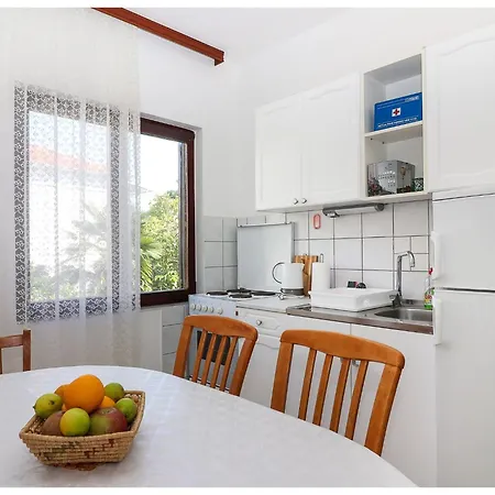 Apartment Zdravko B1 Fuer 5 Personen By Interhome
