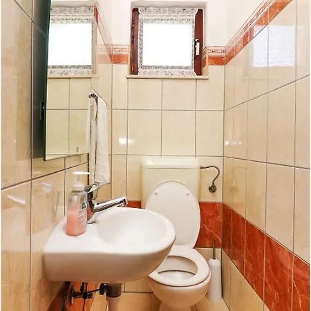 Apartment Zdravko B1 Fuer 5 Personen By Interhome