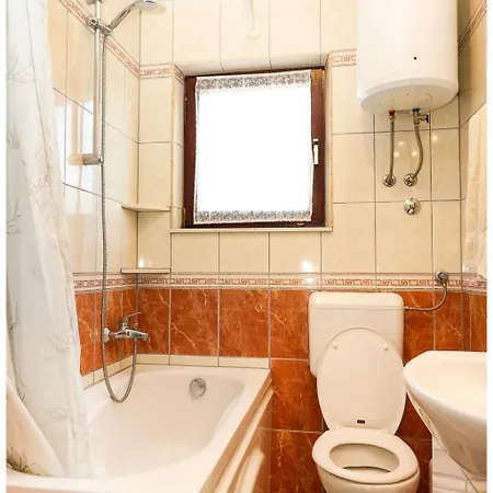 Zdravko B1 Fuer 5 Personen By Interhome Primošten